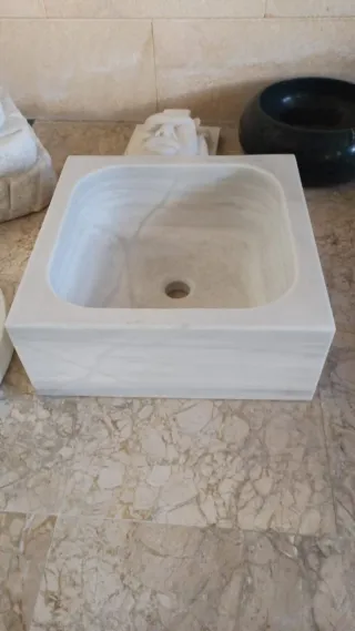 Fregadero de mármol Macael acabado apomazado mate