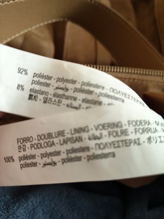 Bolso Beige con detalles dorados