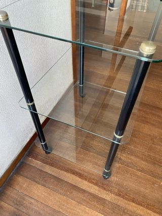 Mesa auxiliar cristal 2 estantes con ruedas