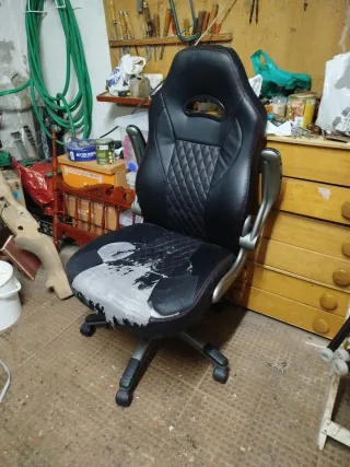 Silla Gamer Negra Desgastada