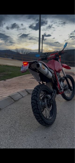 Honda XR 400R enduro matricualda restaurada