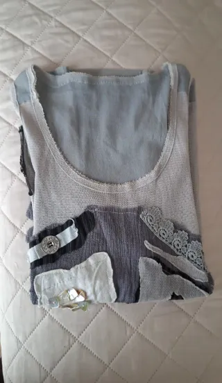 Canotta in tulle con inserti