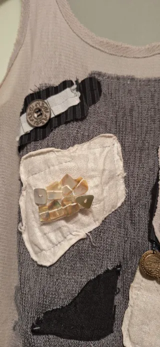 Canotta in tulle con inserti