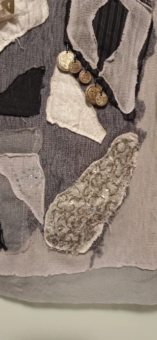 Canotta in tulle con inserti