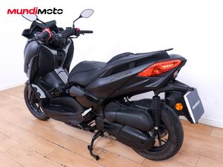 YAMAHA X-MAX 125
