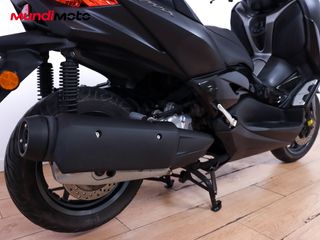 YAMAHA X-MAX 125