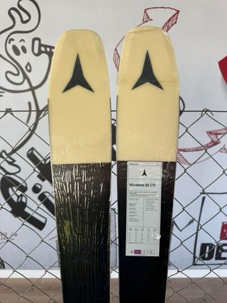 Esquís Atomic Maverick