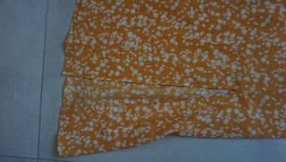 Falda midi Shein flores amarillas T-S nueva