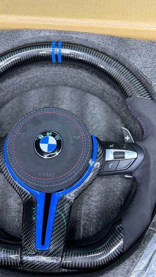 Volante BMW Serie F Carbono y Alcántara