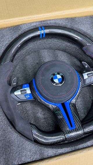 Volante BMW Serie F Carbono y Alcántara