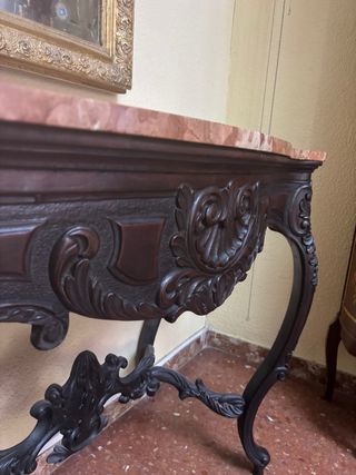Consola clásica con tapa de mármol –estilo barroco