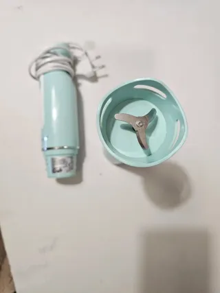Batidora de mano azul