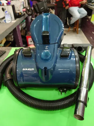 Aspiradora Taurus 800W SVC807