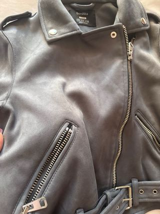 Chaqueta Bershka Gris