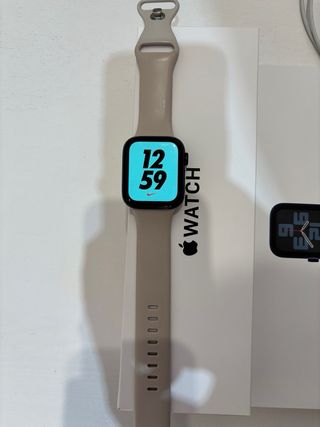 Apple Watch SE 44mm Beige/Gris