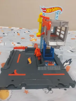 Hot Wheels Mecánico Elevador Coches