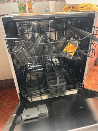 Lavavajillas SVJ304, tiene 3 meses desde su compra