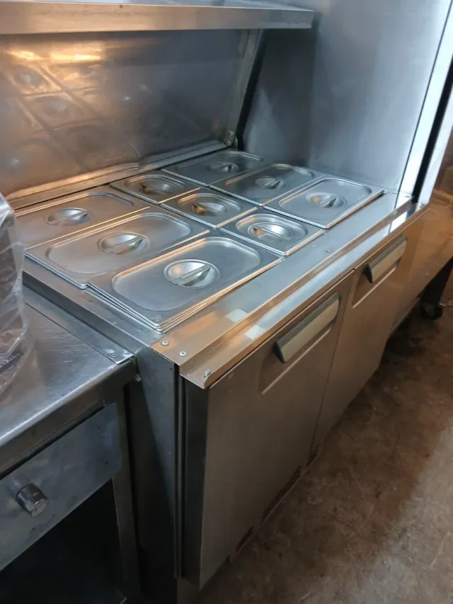 Bajo mostrador refrigerado
