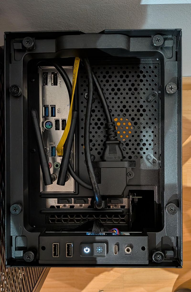 PC Gamer Ryzen 5 16GB RAM Nvidia 1660Ti afbeelding 2