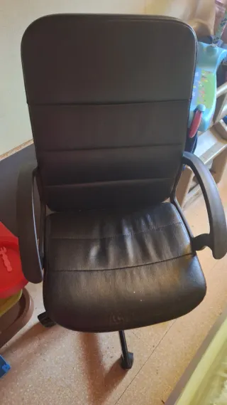 Silla de escritorio negra
