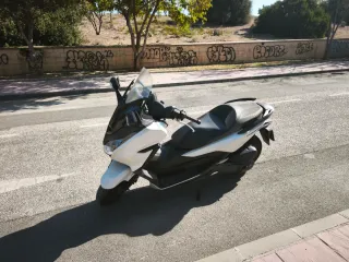 Honda Forza 125cc Maxiscooter Automática