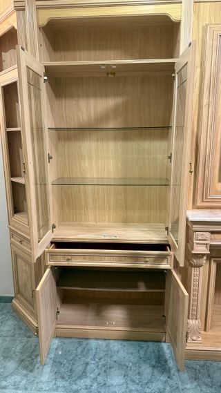Mueble comedor clasico modular con vitrinas