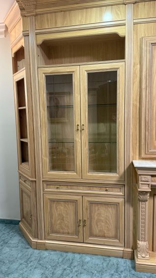 Mueble comedor clasico modular con vitrinas