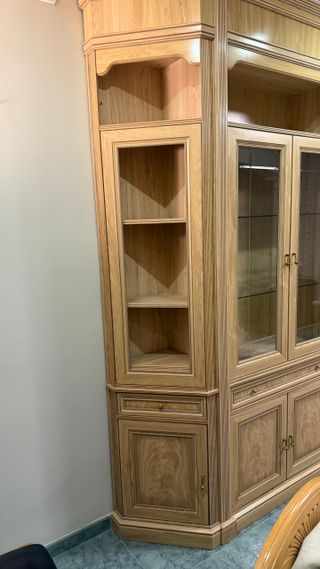 Mueble comedor clasico modular con vitrinas