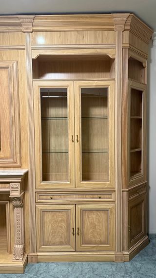 Mueble comedor clasico modular con vitrinas