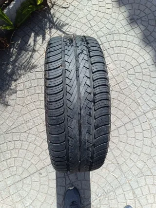 Rueda de repuesto coche