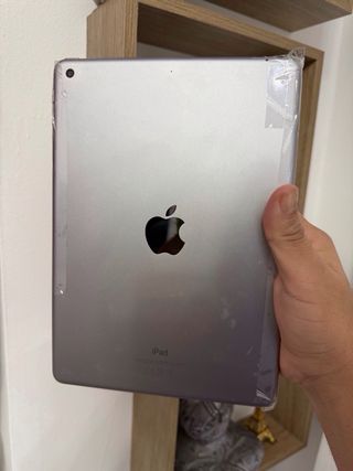 iPad 6ª Gen 32GB Plata - Pantalla Rota