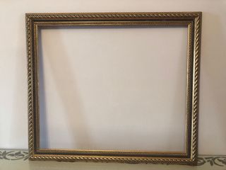 Marco clásico dorado y negro