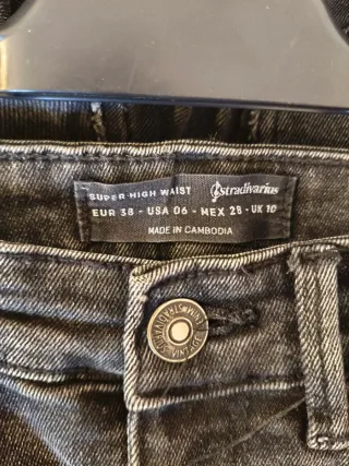 Pantalones vaqueros negros tiro alto Talla M