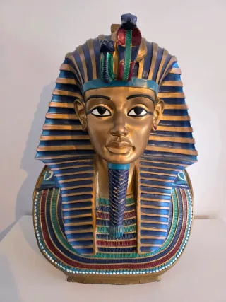 Busto Tutankamón