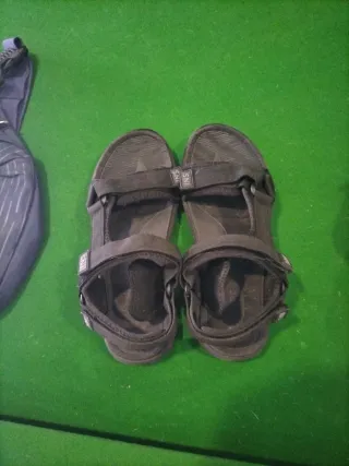 Sandalias negras hombre