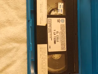 VHS El Cielo y la Tierra (Oliver Stone)