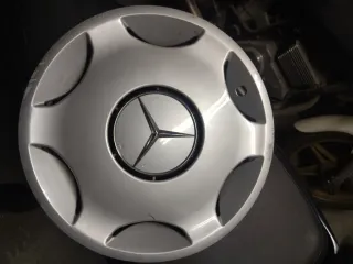 Tapacubos Mercedes W124