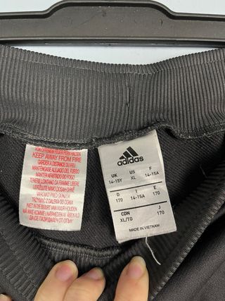 Pantalones chándal Adidas niño negros