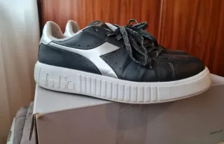 Sapatilhas Diadora Pretas e Prateadas