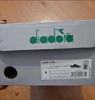 Sapatilhas Diadora Pretas e Prateadas