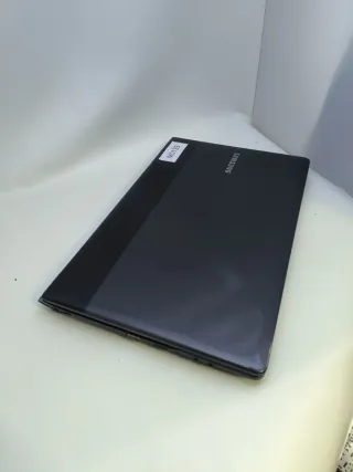 Portátil Samsung 305E Negro/Gris