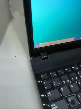 Portátil Samsung 305E Negro/Gris