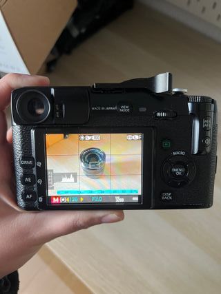 Fujifilm X-Pro 1 + 2 objetivos y extras