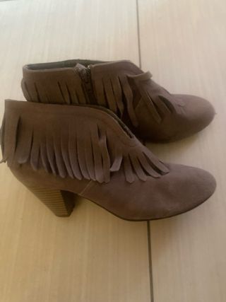 Stivaletti in vera pelle di camoscio