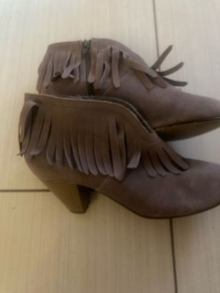 Stivaletti in vera pelle di camoscio