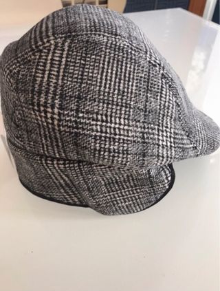 Gorra clásica con orejeras