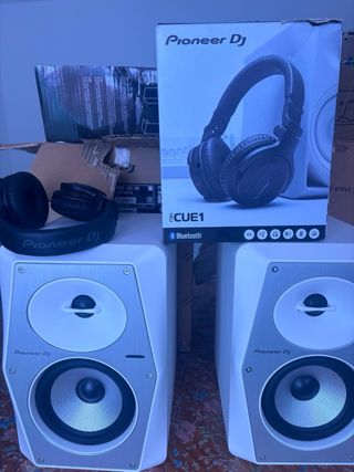 Denon sc live 4 y 2 monitores VM50W pionner dj