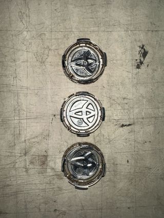 3 Tappi coprimozzo Toyota