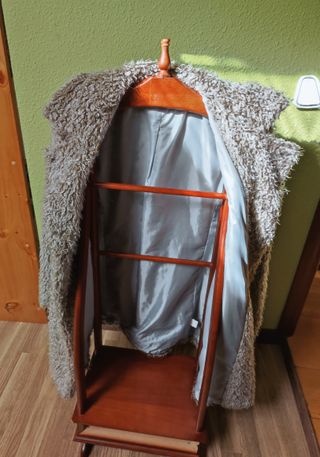 Abrigo lanudo de pelo rizado