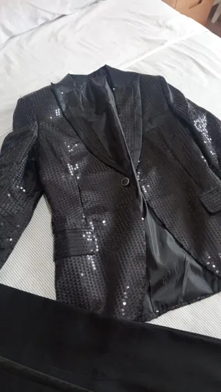 Conjunto Chaqueta Lentejuelas, Camisa y Pantalón